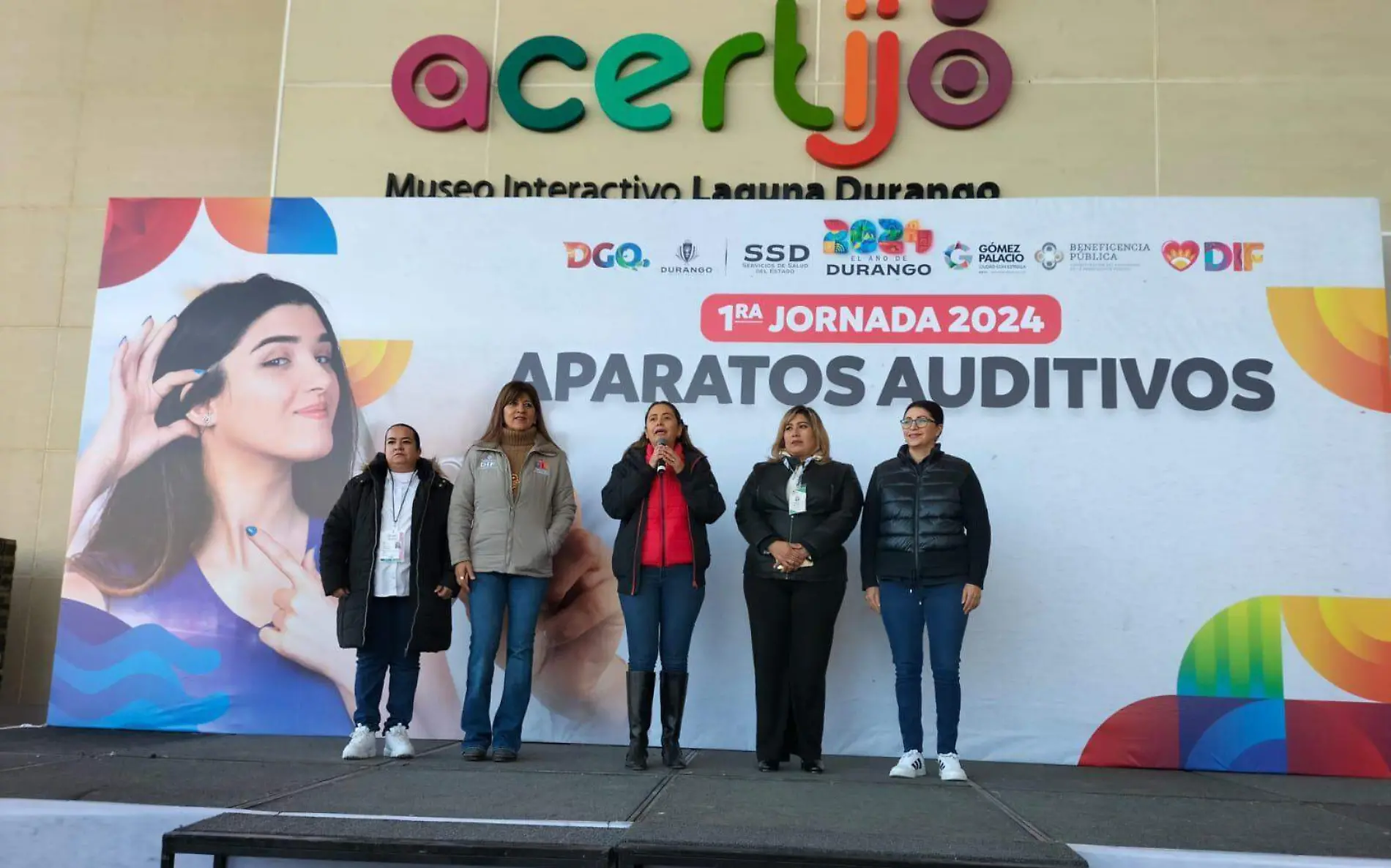 Reciben institutos de Lerdo más de 100 aparatos auditivos